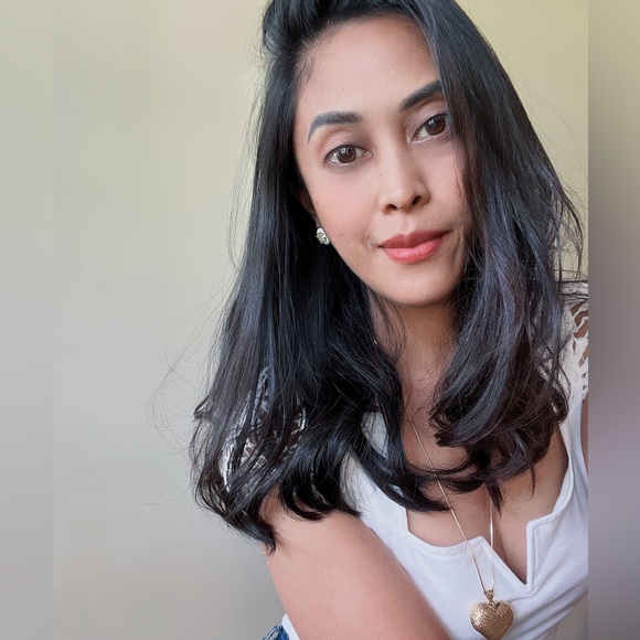 Meet your Posher, Carol - Picture 1 of 1